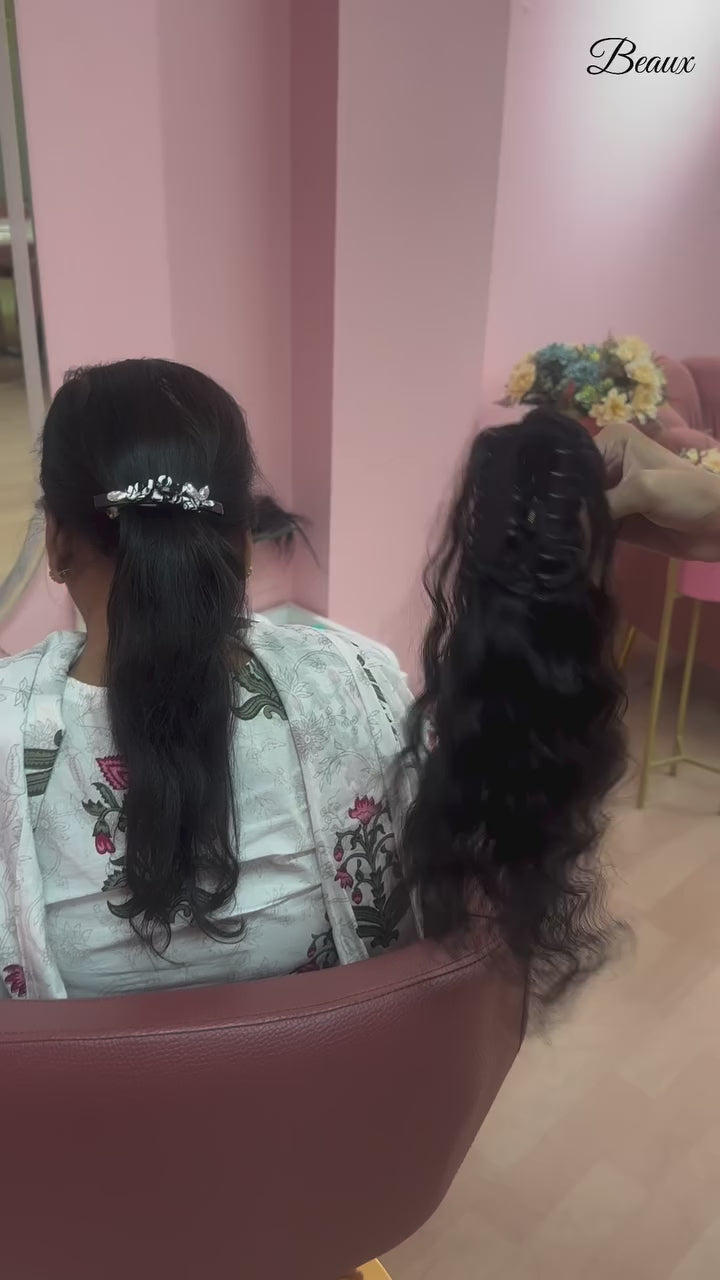 Claw clip ponytail ( curly )